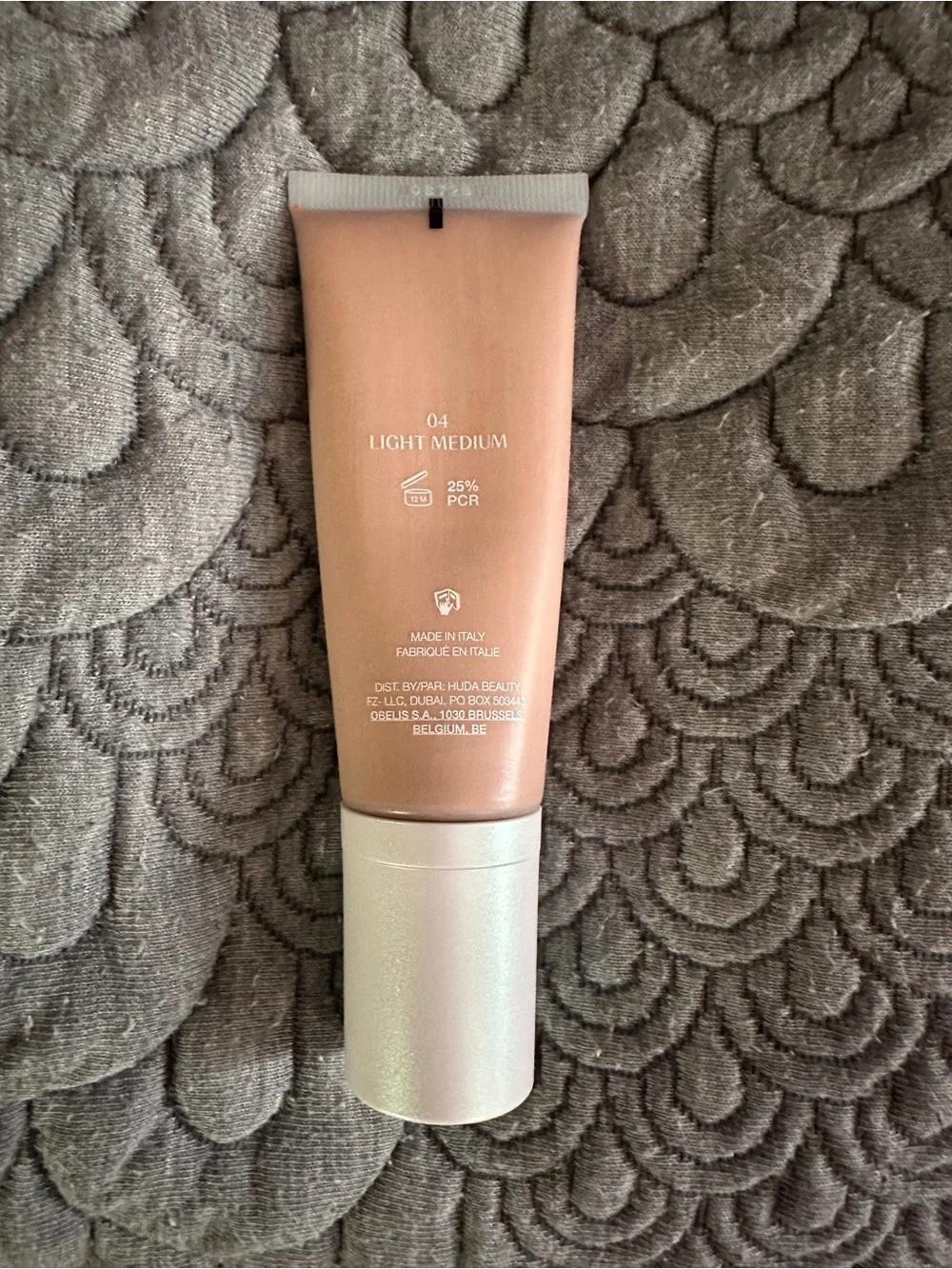 ✨ Huda Beauty GloWish MultiDew Skin Tint 04 Light Medium Vegan 1.35 🤍